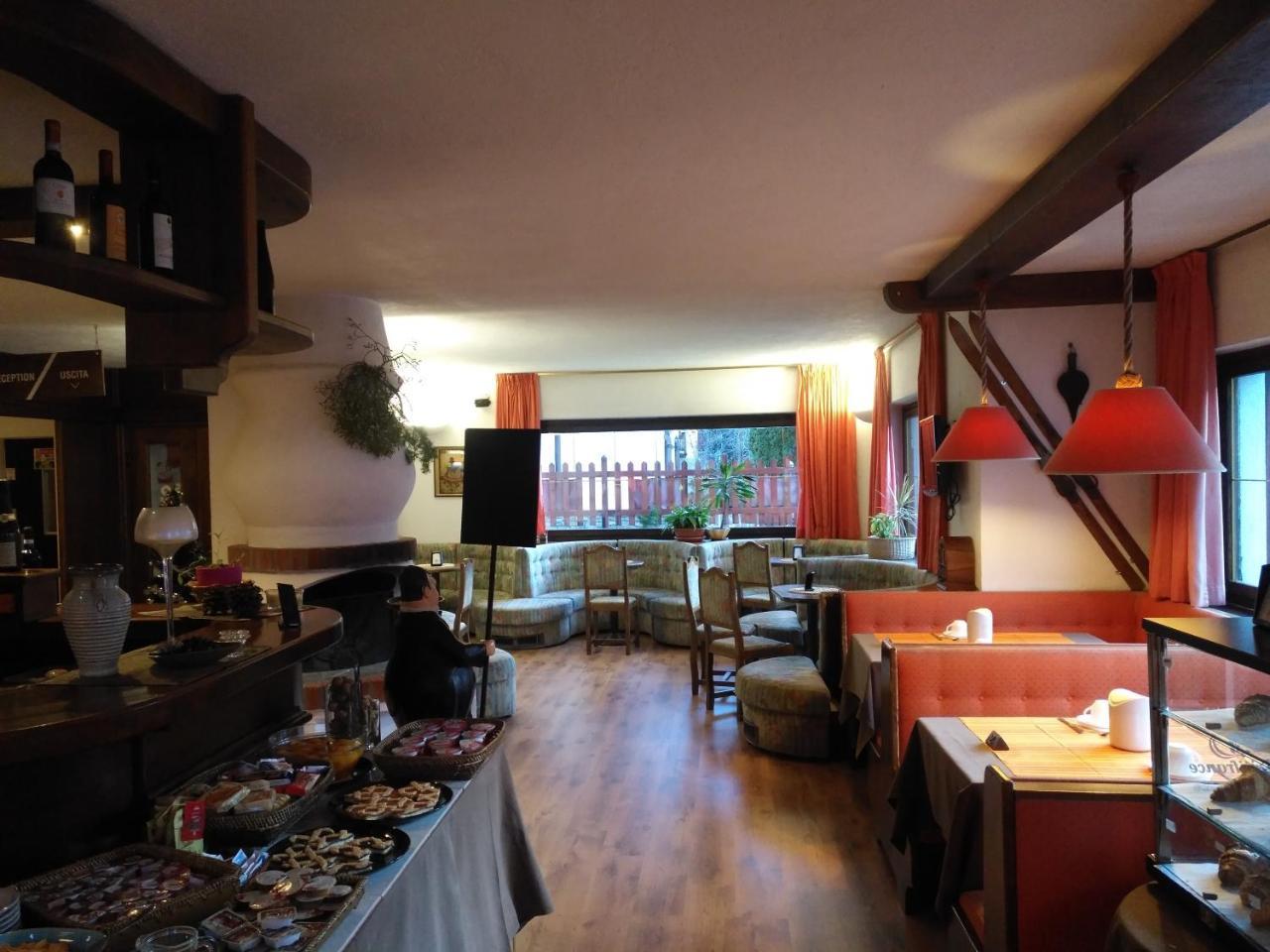 Hotel I Larici Bardonecchia Kültér fotó