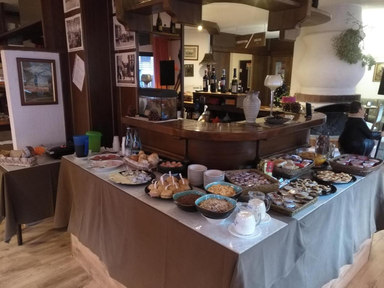 Hotel I Larici Bardonecchia Kültér fotó