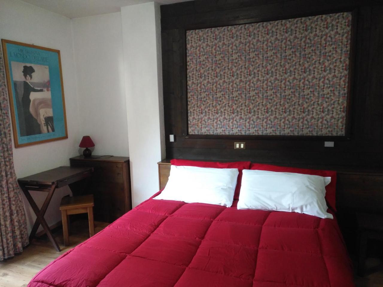 Hotel I Larici Bardonecchia Kültér fotó